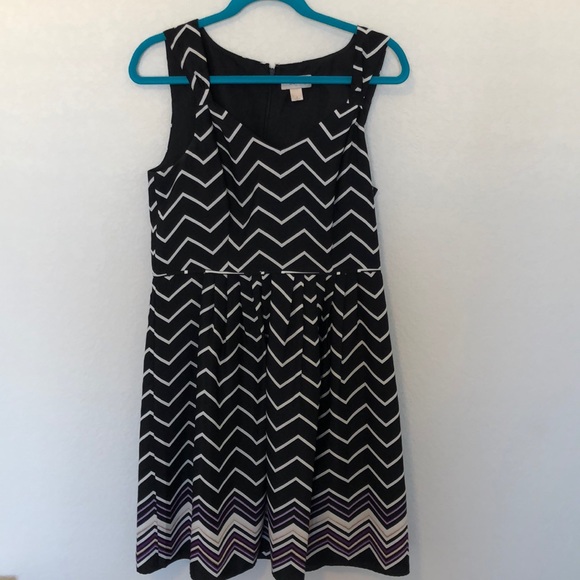 LOFT Dresses & Skirts - New Loft black strip dress.